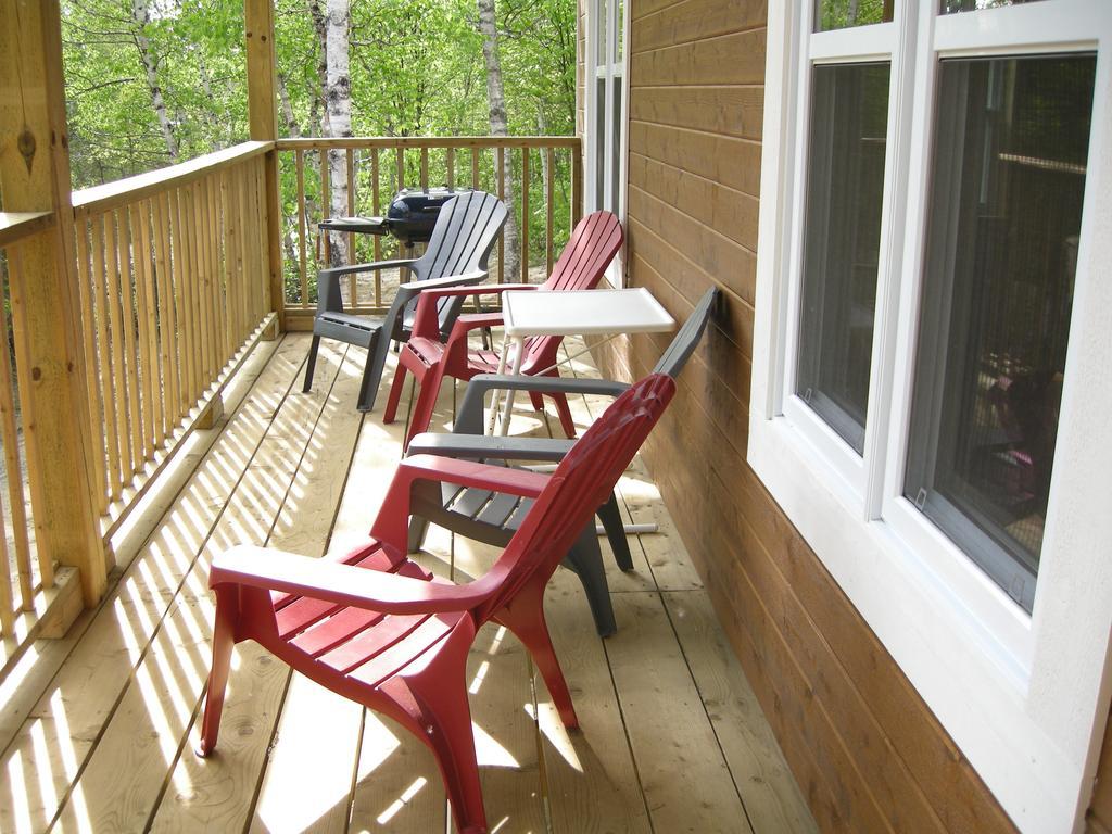 Chalet Des Noisetiers Tadoussac Zimmer foto