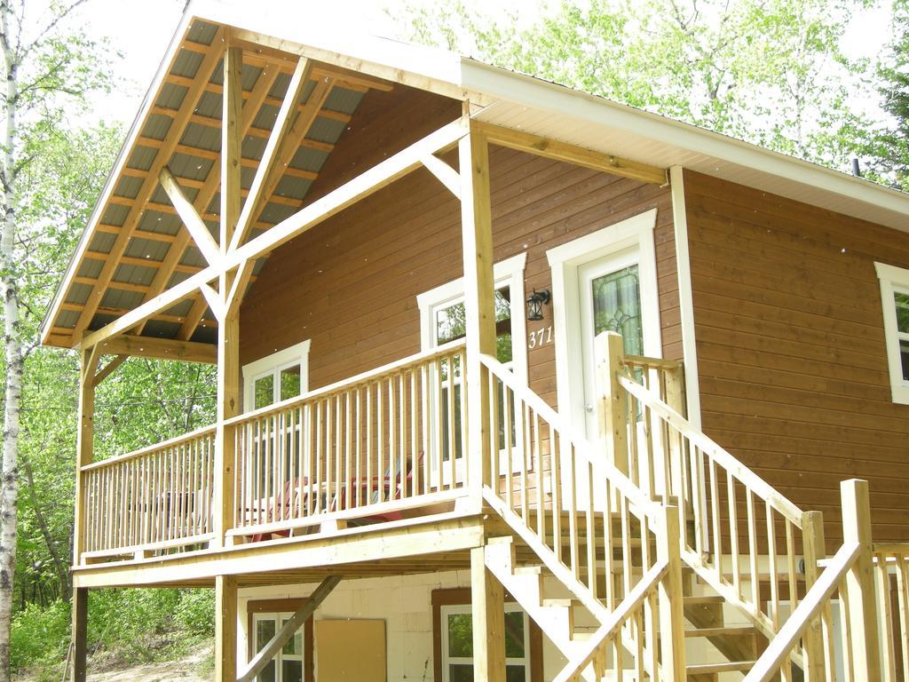 Chalet Des Noisetiers Tadoussac Zimmer foto